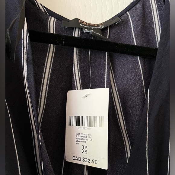 Forever 21 Navy Blue Striped Long Sleeve Maxi Dress - tag still on - Picture 4 of 4